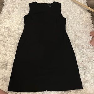 Black Banana Republic size 6 knee length dress